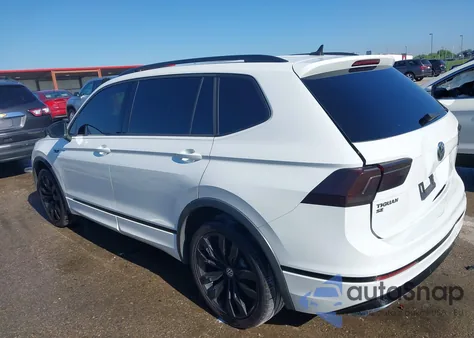 2020 Volkswagen Tiguan 2.0T Se/2.0T Se R-Line Black/2.0T Sel z USA, uszkodzony, nr VIN 3VV3B7AX9LM088867